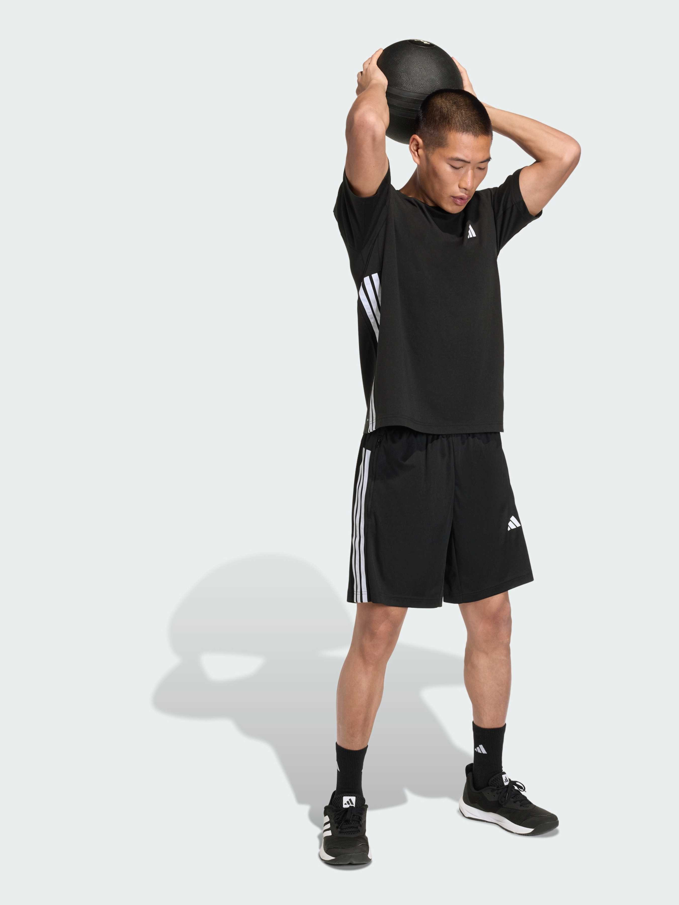 Футболки і поло Adidas Adidas Essentials модель KA3486 Фото