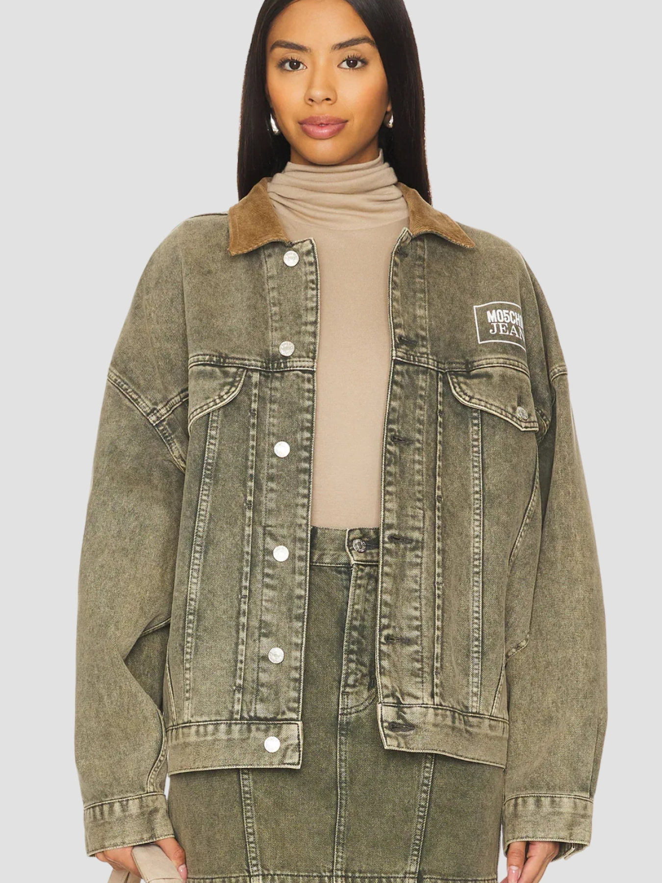 Куртки та дублянки Moschino модель A0508.3218;1517 Фото