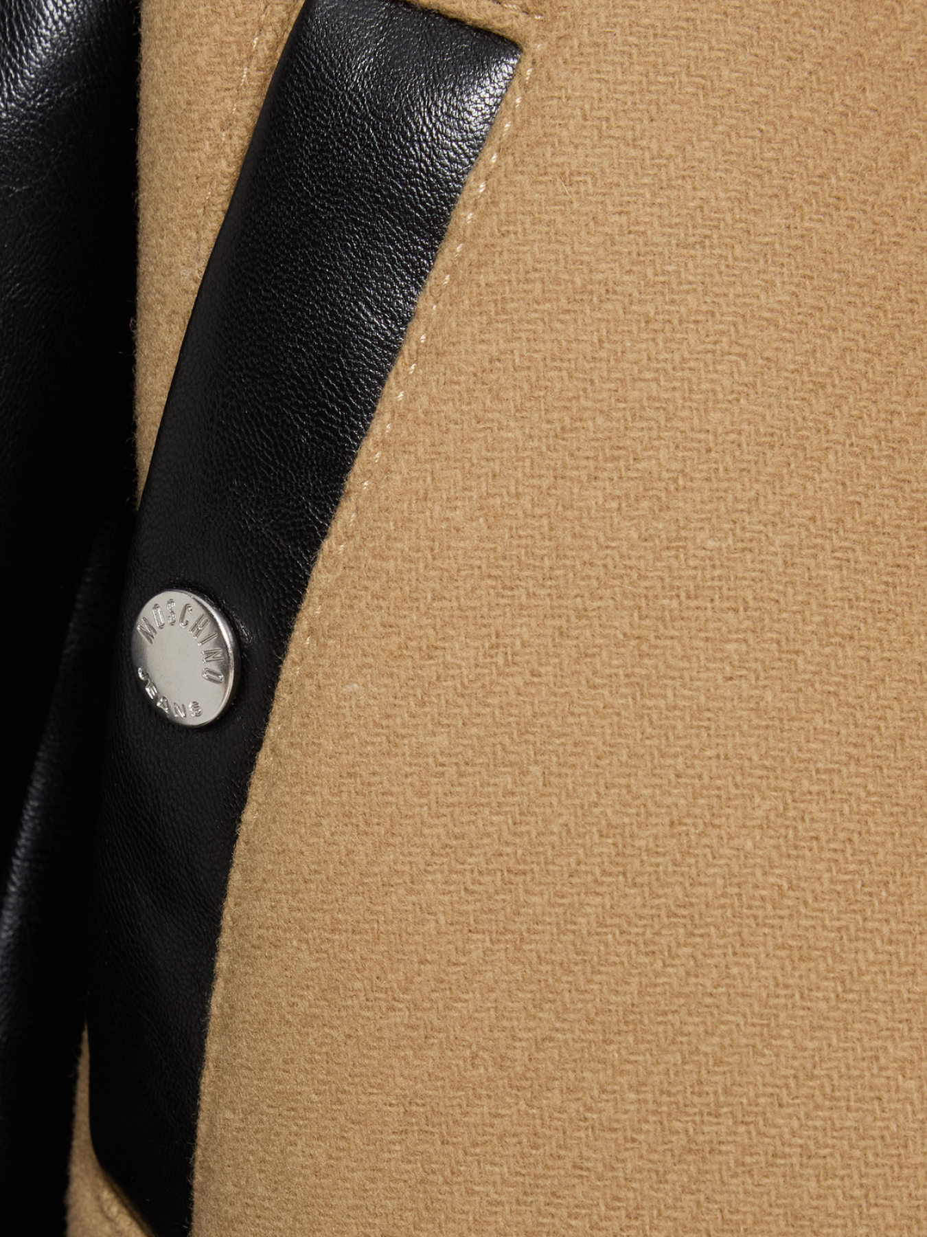 Куртки и дубленки Moschino модель A0610.8217;1084 Фото