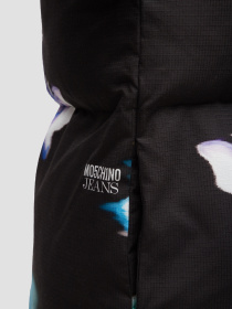 Куртки и дубленки Moschino модель A0613.8239;1555 Фото