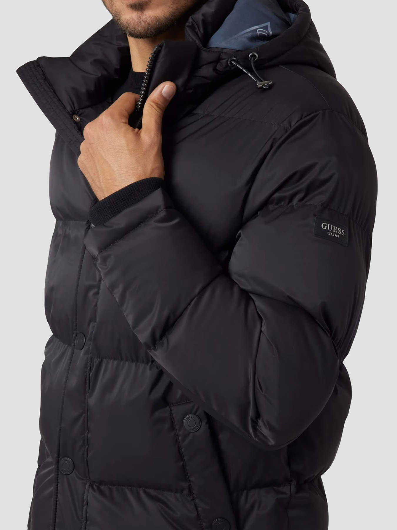 Куртки та дублянки GUESS модель M4BL21.WGJ42;JBLK Фото