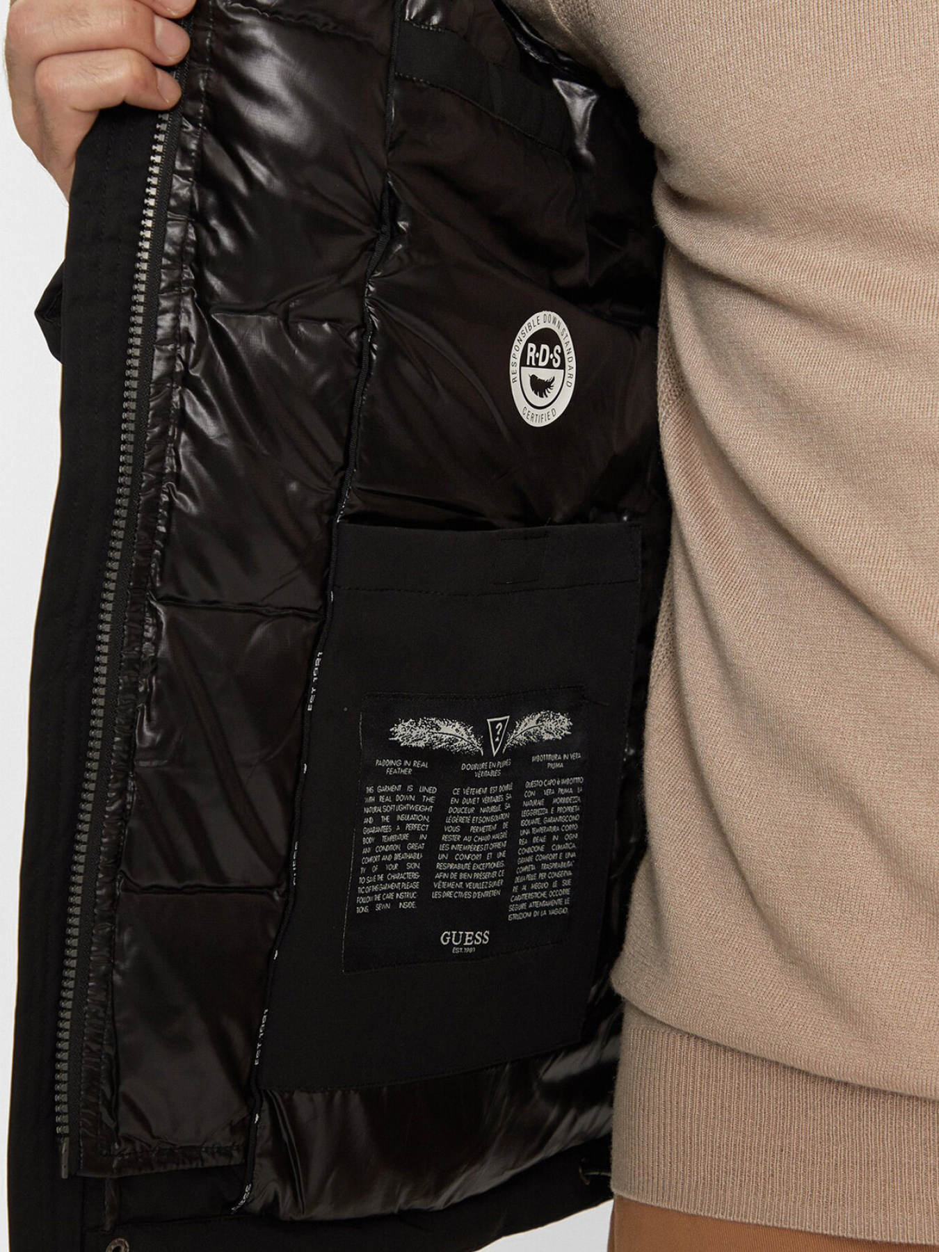 Куртки та дублянки GUESS модель M4BL43.WGJR2;JBLK Фото