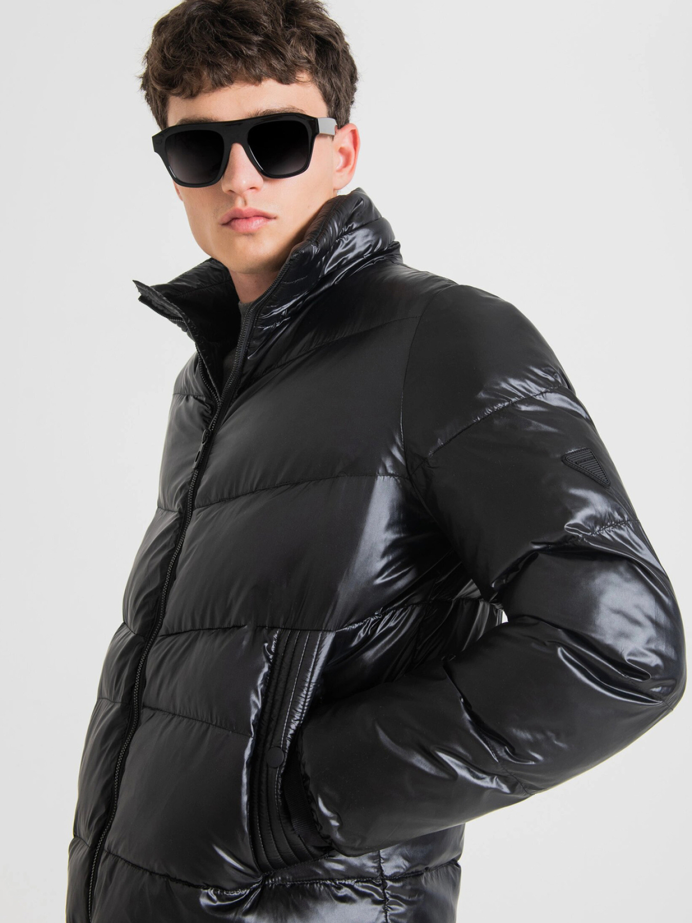 Куртки та дублянки Antony Morato модель MMCO00849.FA600148;9000 Фото