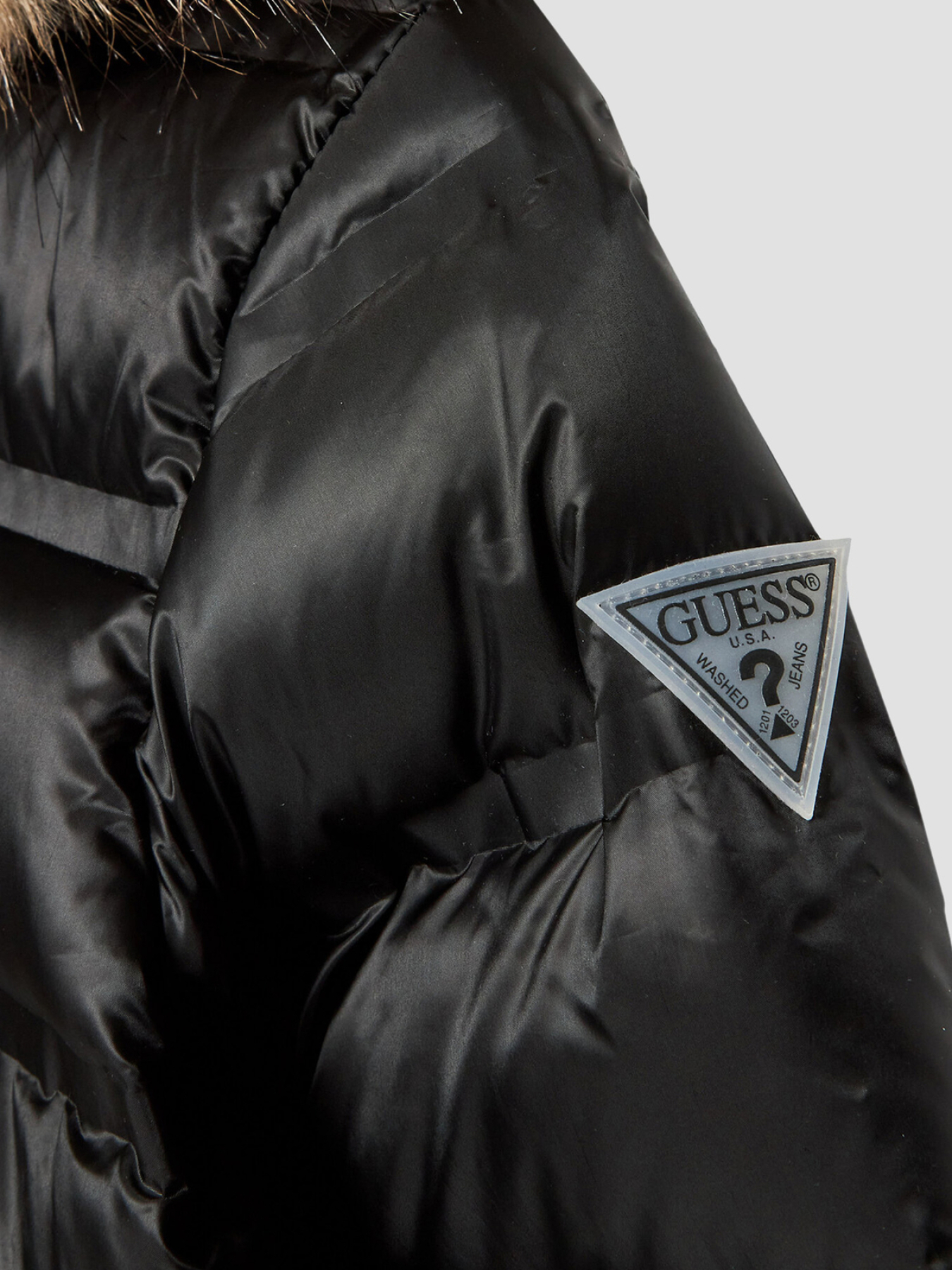 Куртки та дублянки GUESS Kids модель N2BL01.WEGY0;JBLK Фото