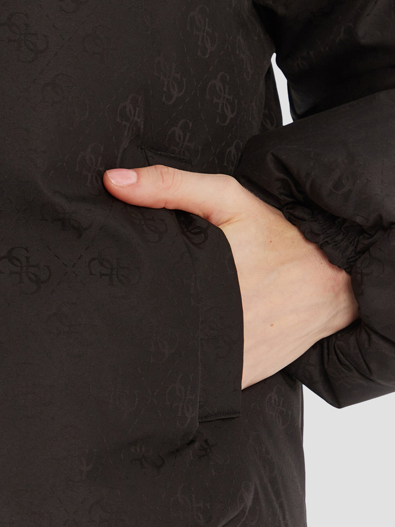 Куртки та дублянки GUESS модель V5BL07.WGLW2;FJ9G Фото