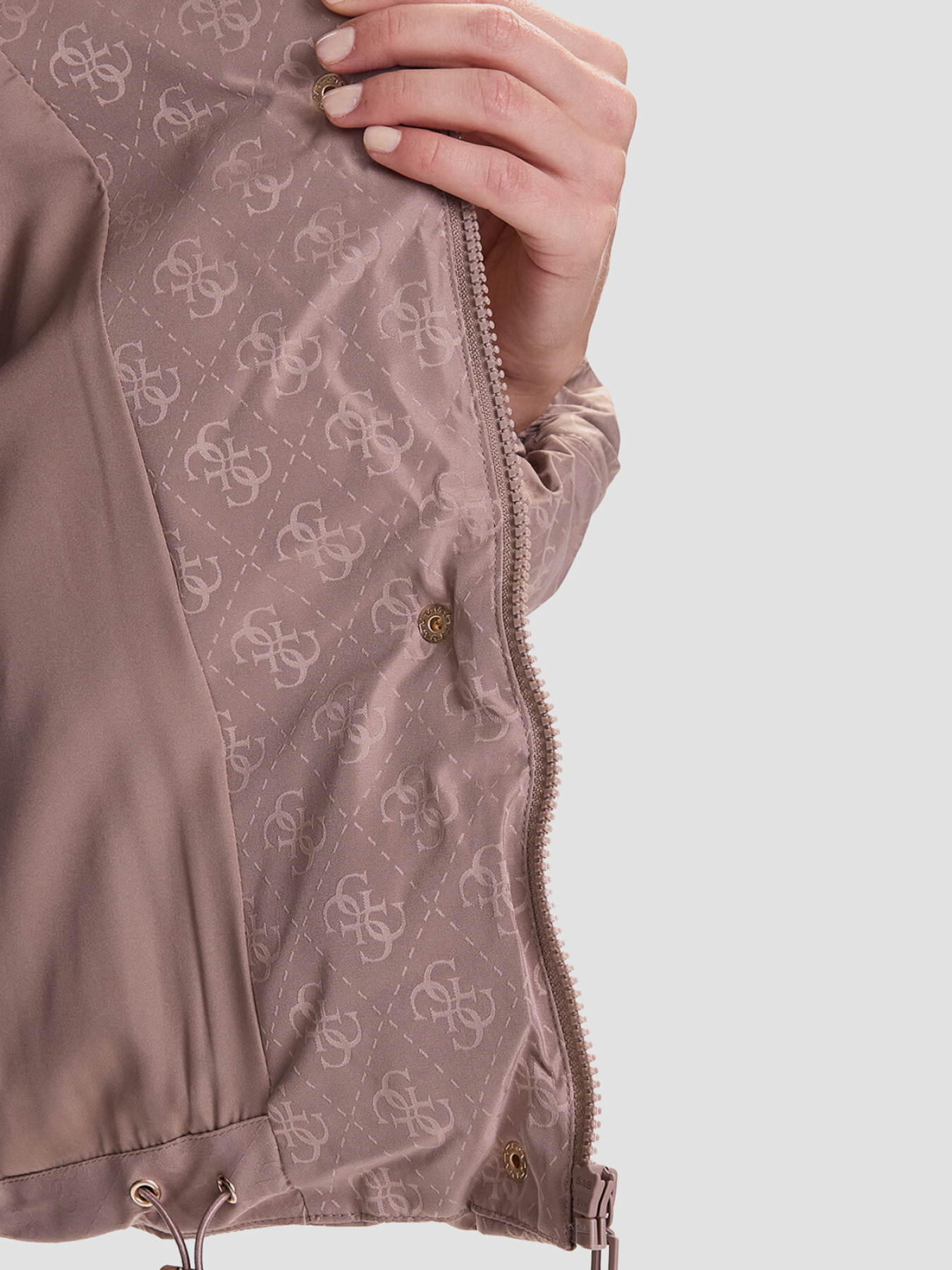 Куртки та дублянки GUESS модель V5BL07.WGLW2;FNGX Фото