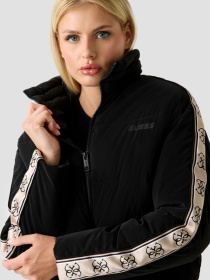 Куртки и дубленки GUESS модель V5BL11.WGYC2;JBLK Фото