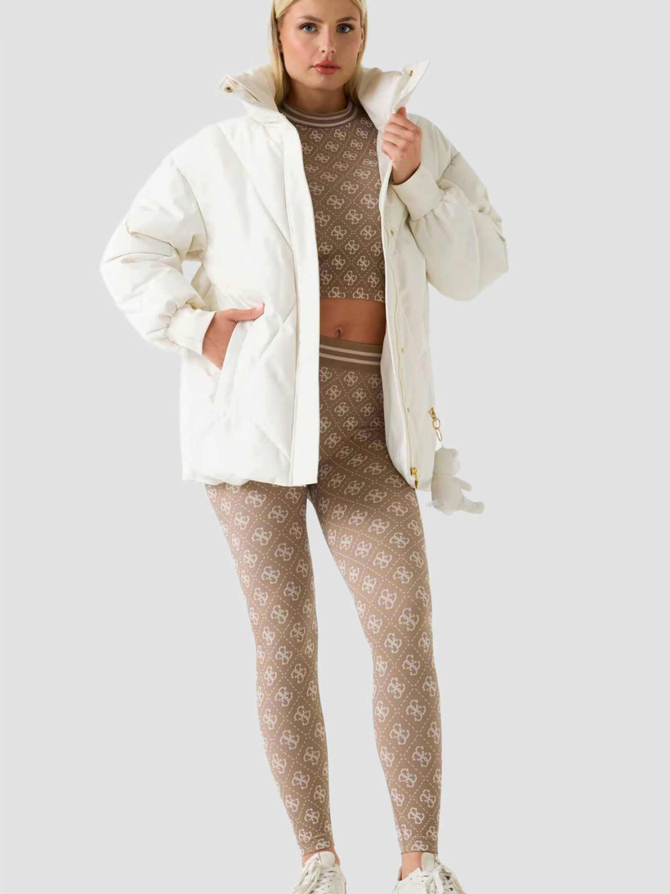 Куртки та дублянки GUESS модель V5BL13.WHHZ2;G042 Фото