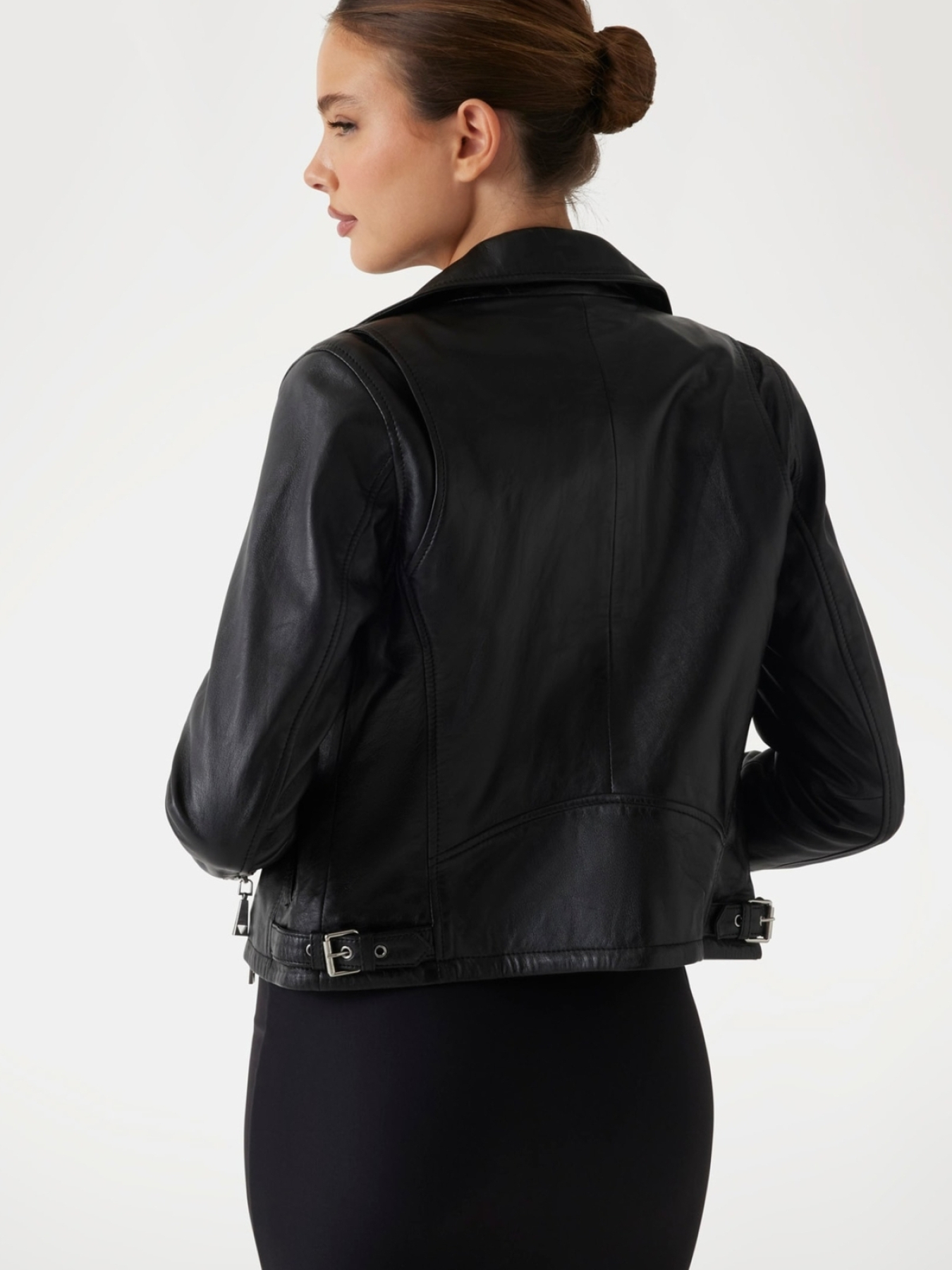 Куртки та дублянки GUESS модель W3BL83.L0O00;JTMU Фото