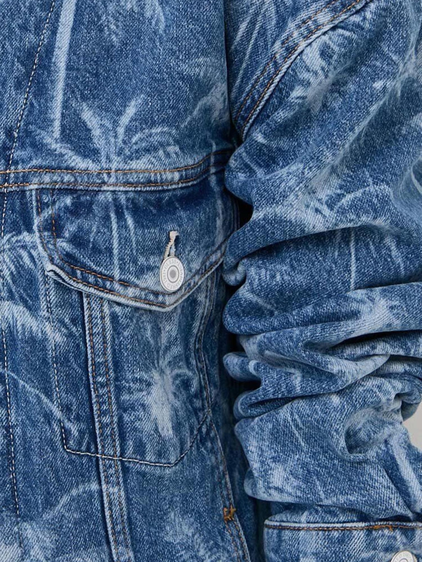 Куртки та дублянки GUESS модель W3GN77.D4ZR3;STYI Фото