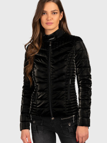 Куртки и дубленки GUESS модель W3YL14.WFJ10;JBLK Фото