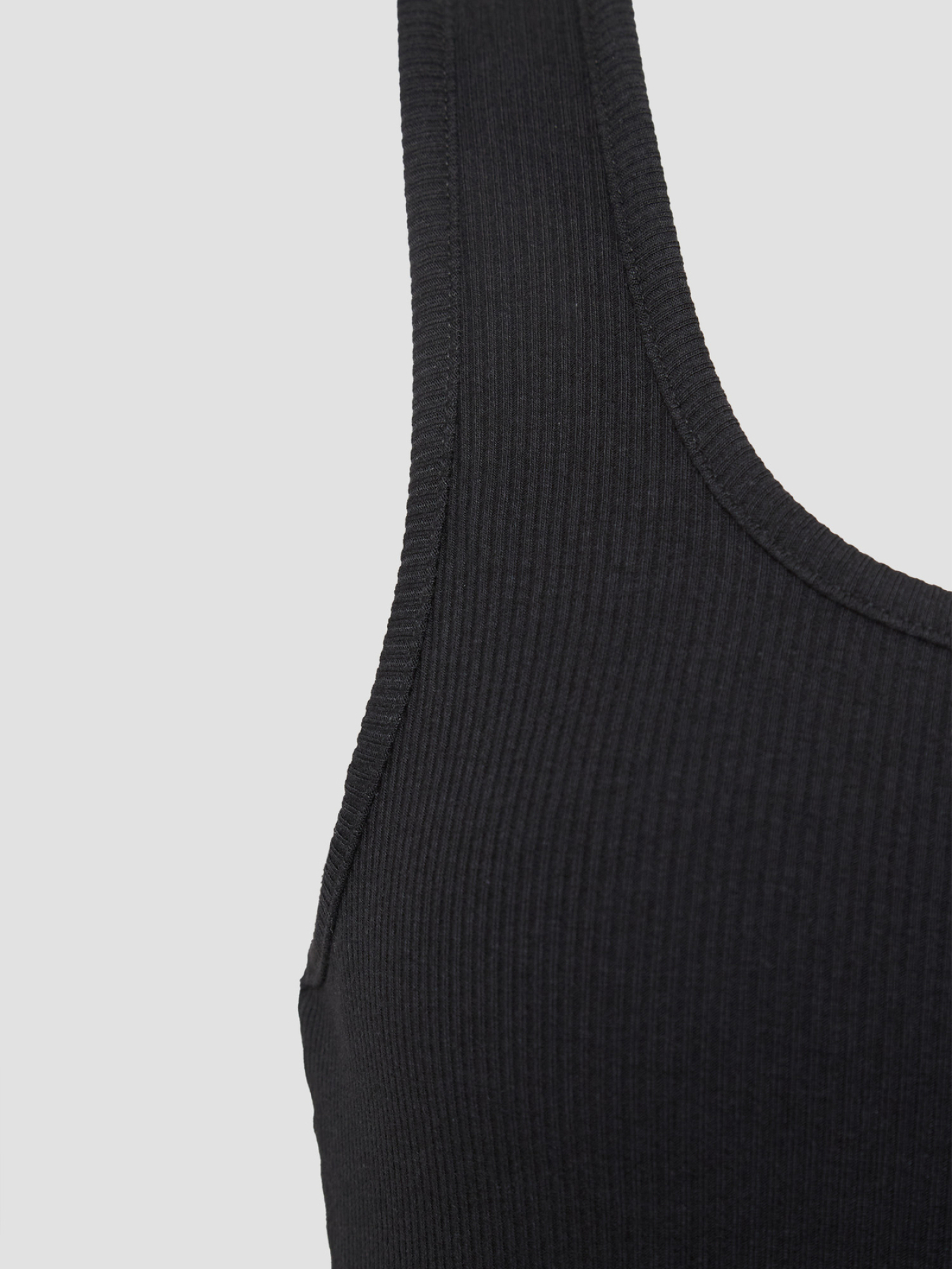 Футболки и поло GUESS модель V6GP05.K2970;JBLK Фото