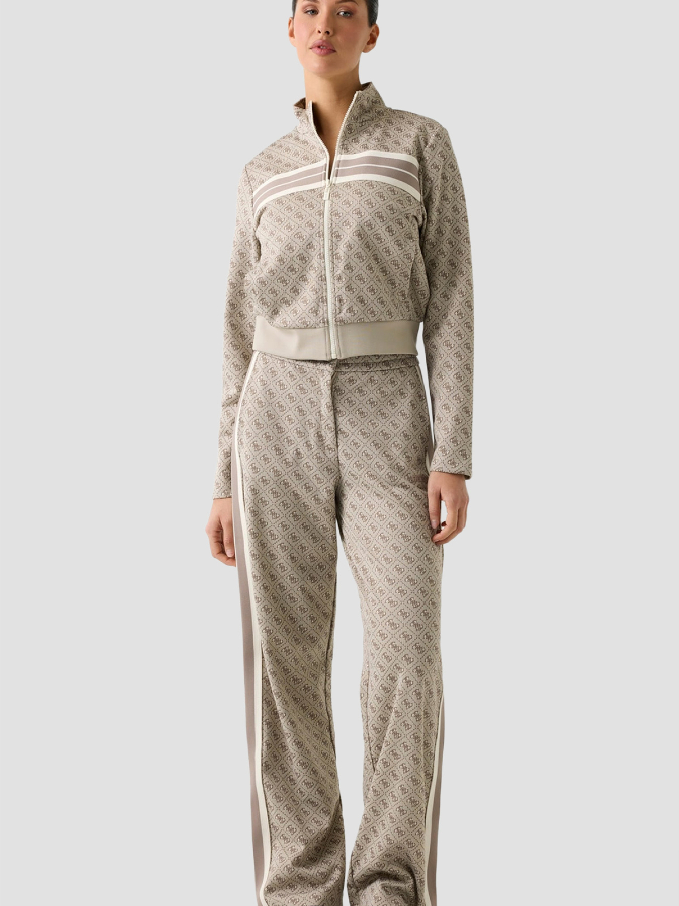 Худи и свитшоты GUESS модель V6GQ06.K2957;FMC4 Фото