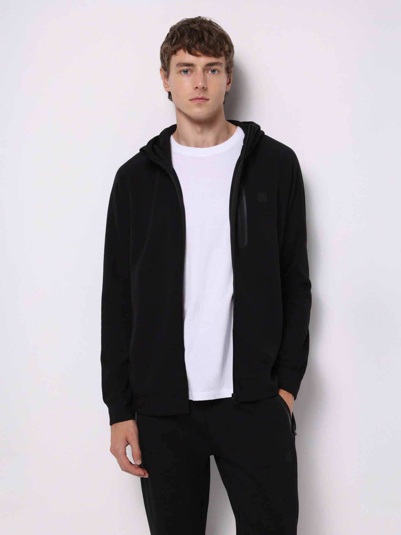 Худи и свитшоты Colin’s модель CL1075396_Q1.V1_BLK Фото