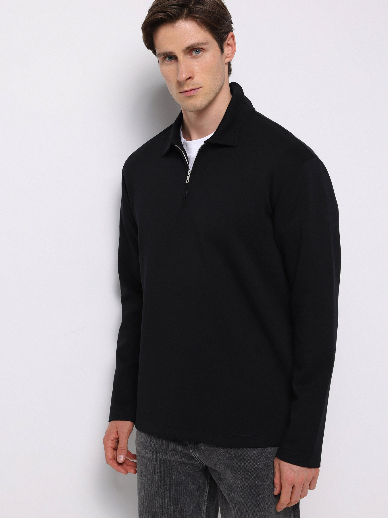 Худи и свитшоты Colin’s модель CL1077104_Q1.V1_BLK Фото