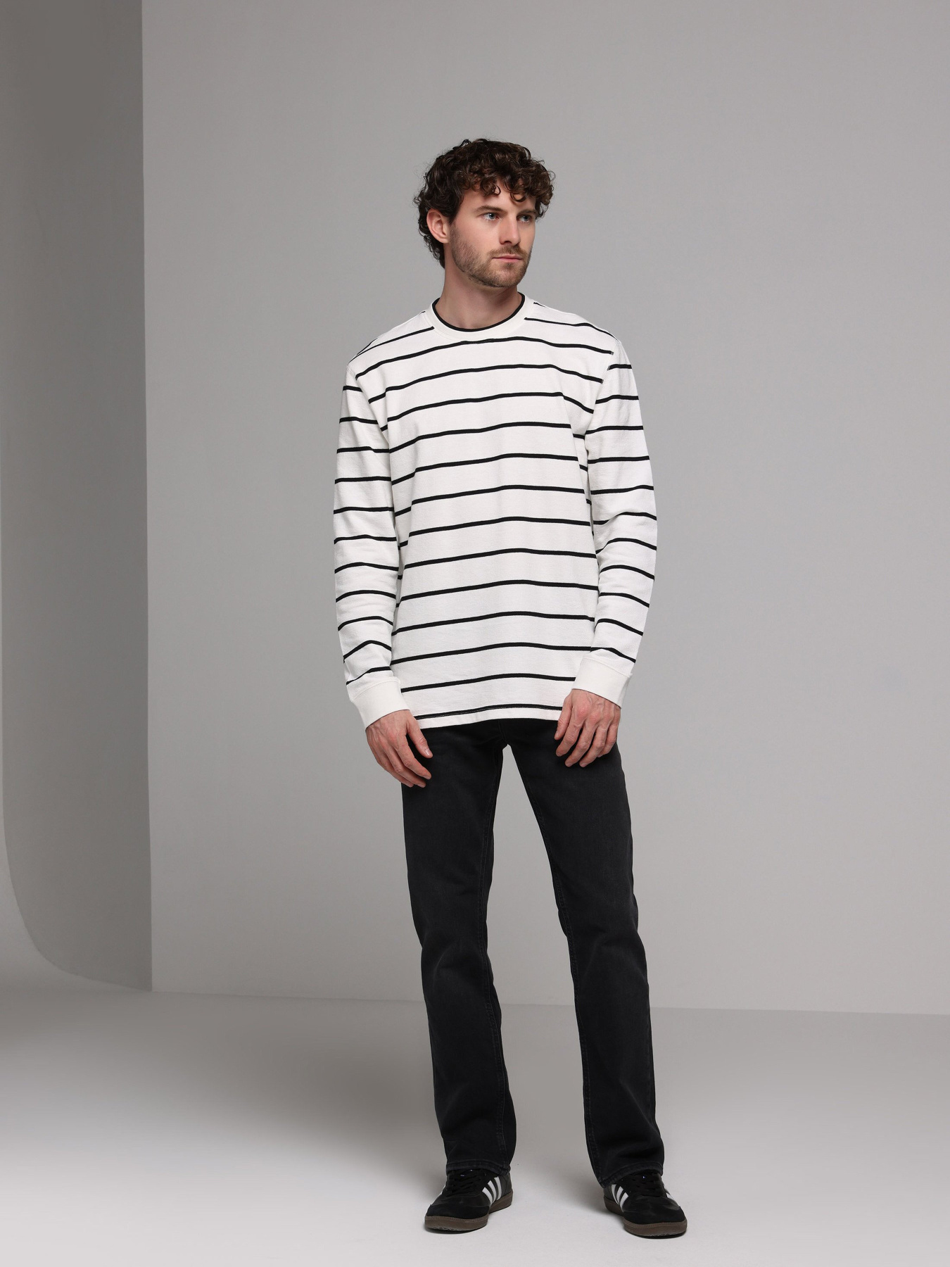 Худи и свитшоты Colin’s модель CL1077803_Q1.V1_WHT Фото
