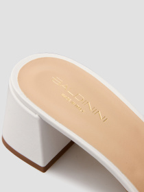 Шльопанці Baldinini модель D5E022P5NAPP;9001 Фото