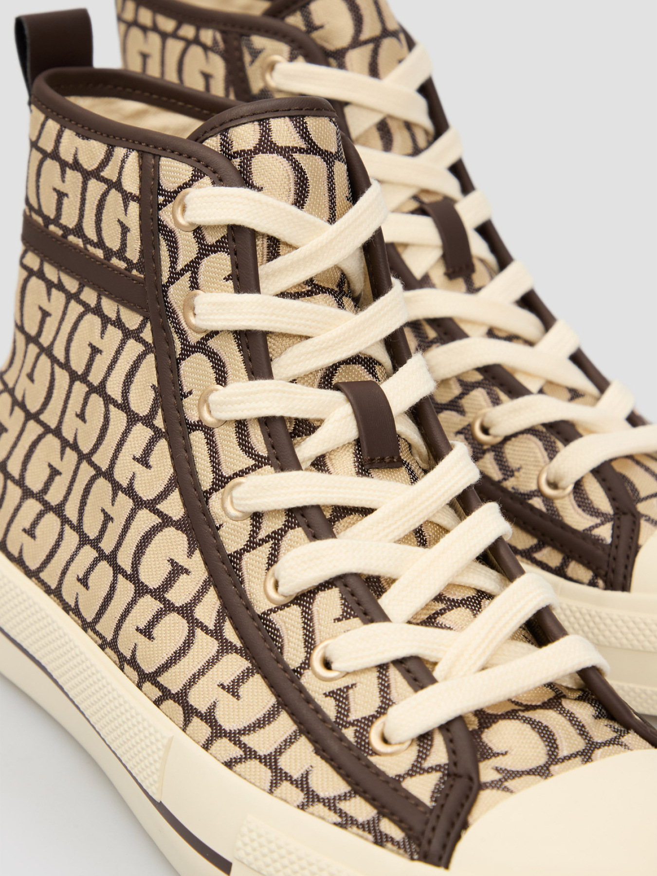 Кеды GUESS модель FLPCOL.FAL12;BROWN Фото