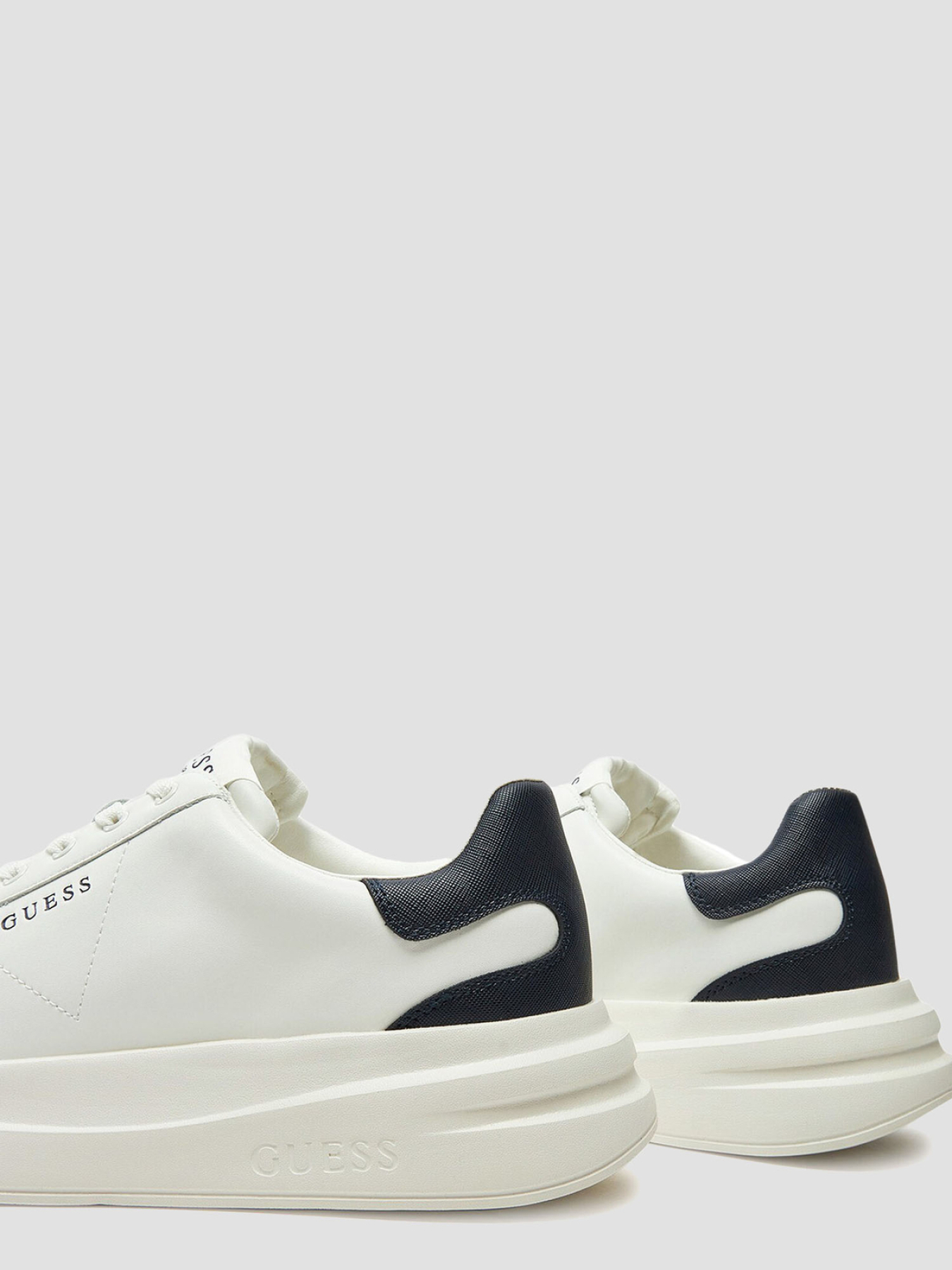 Кросівки GUESS модель FMPELB.LEA12;WHIBL Фото