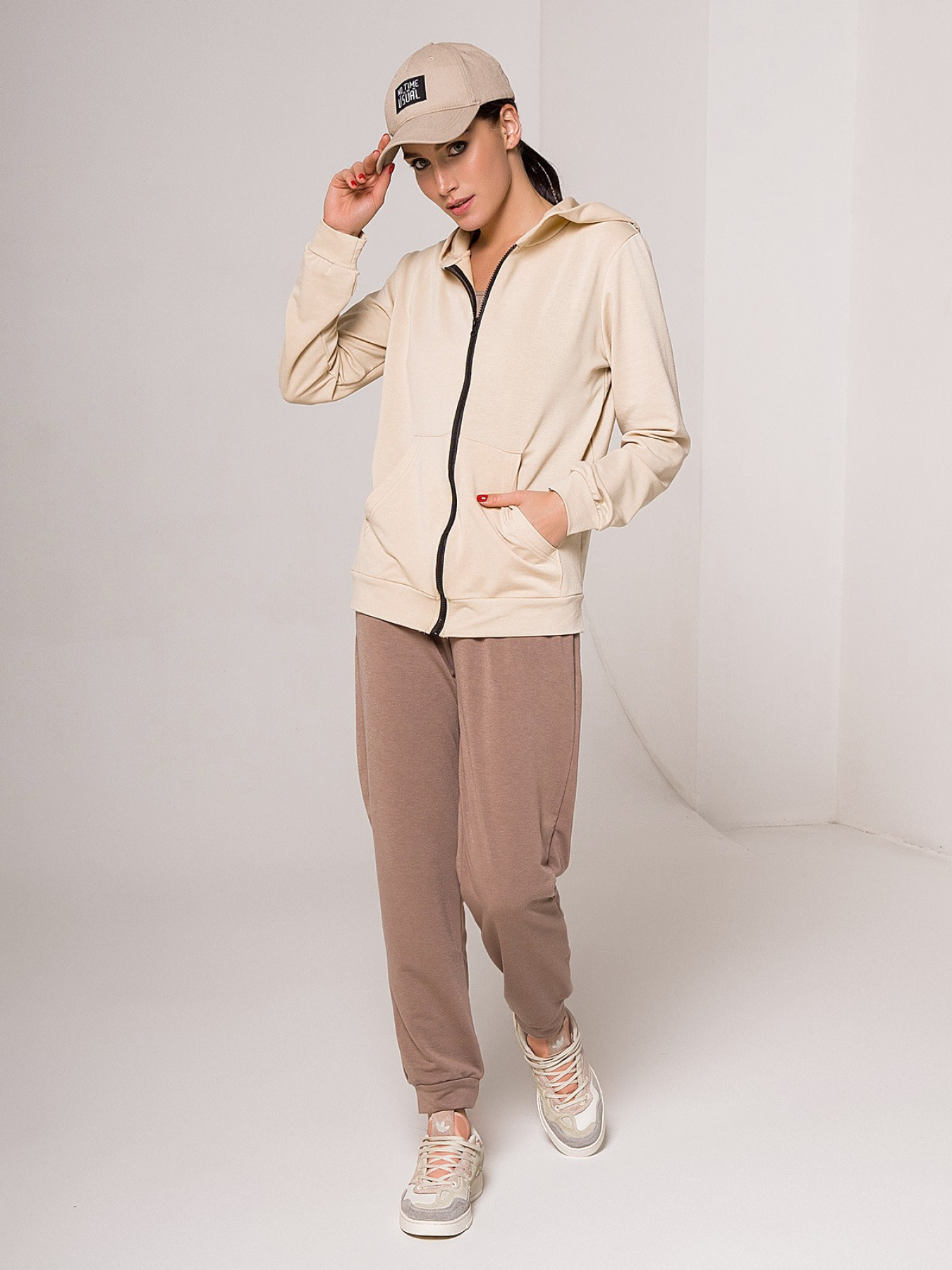 Спортивный костюм ISSA Plus модель 13103B_brownbeige Фото