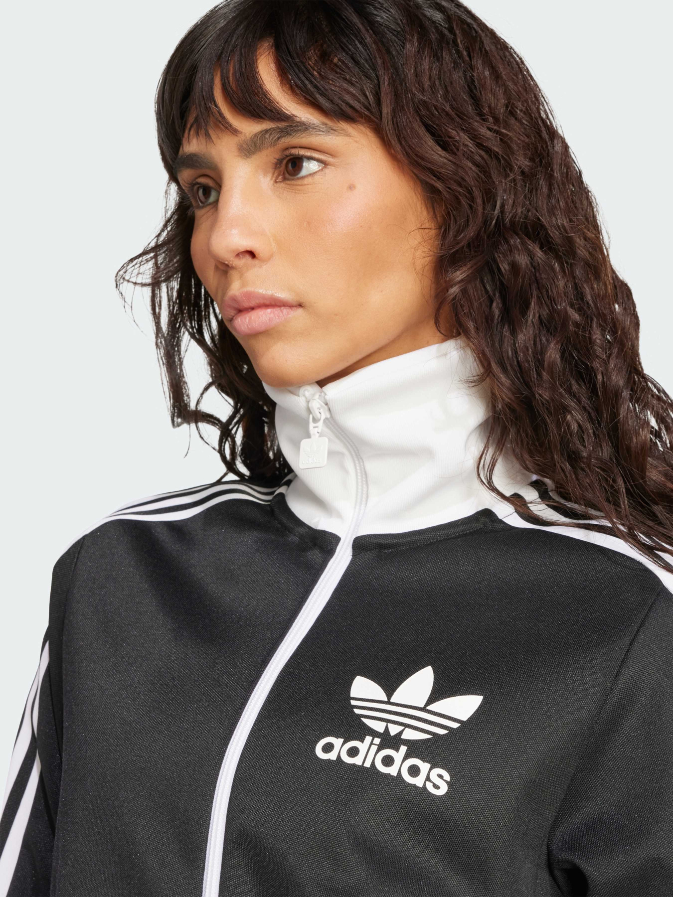 Худі та світшоти Adidas Adicolor модель HZ3743 Фото
