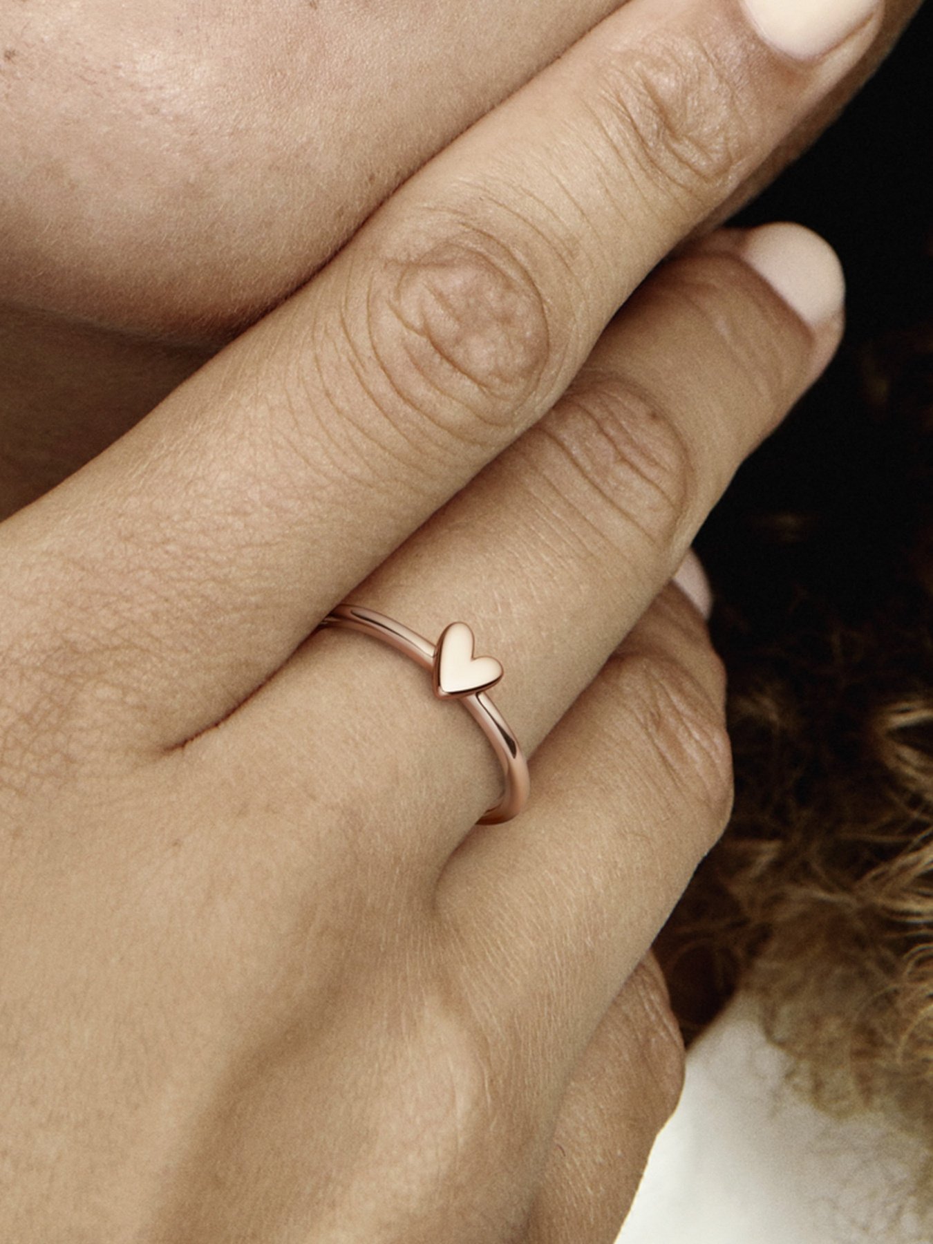 Каблучки PANDORA Moments модель 180092C00 Фото