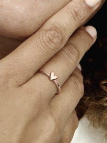 Каблучки PANDORA Moments модель 180092C00 Фото