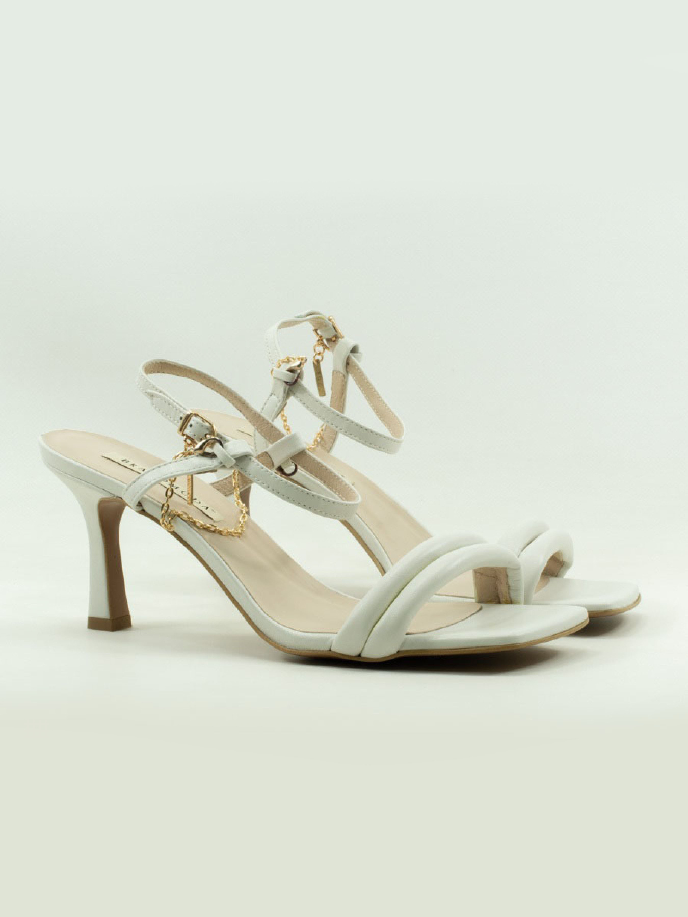 Босоніжки BRAVOMODA модель 0109 WHITE Фото