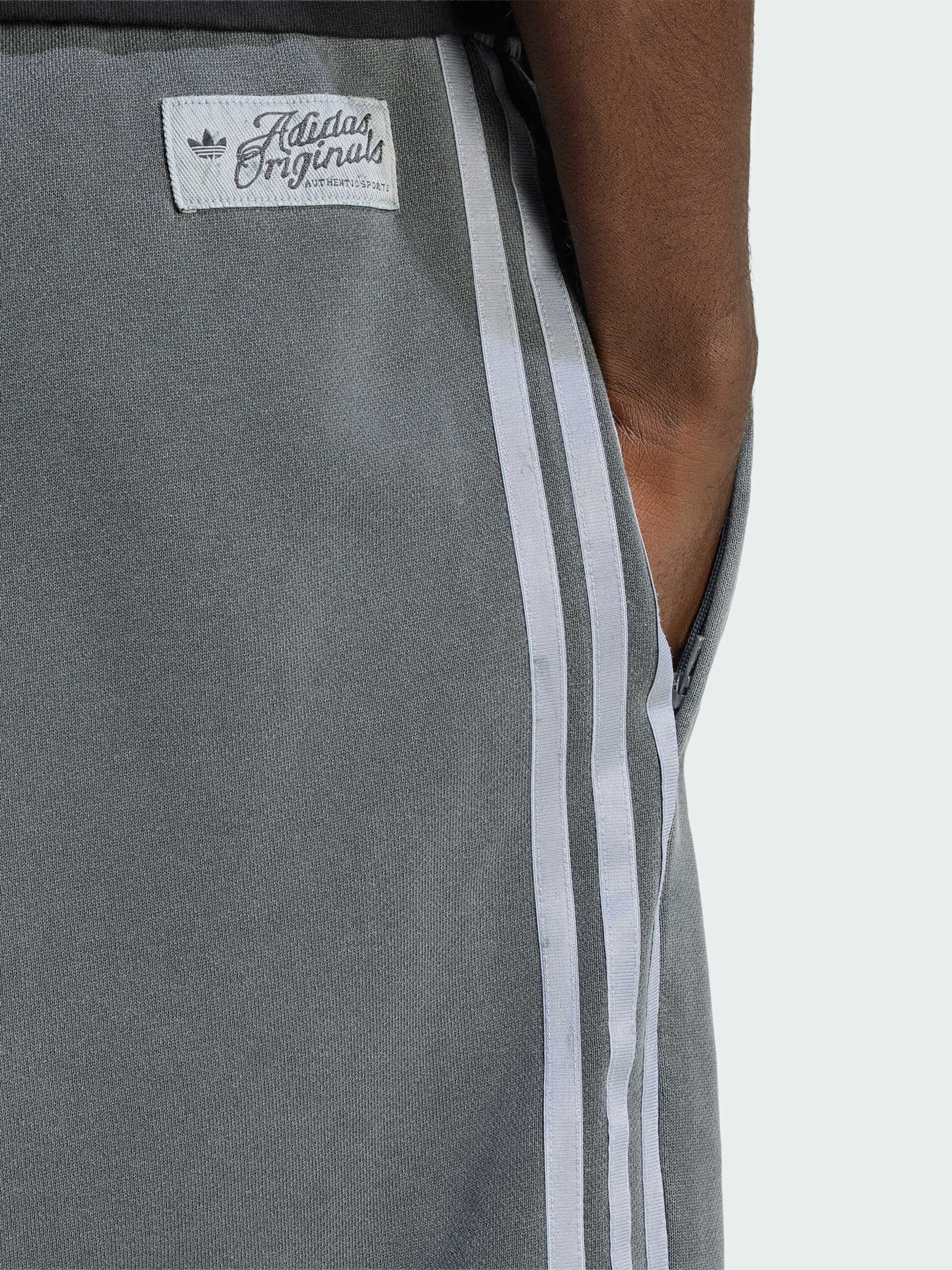 Шорты Adidas модель KU6882 Фото
