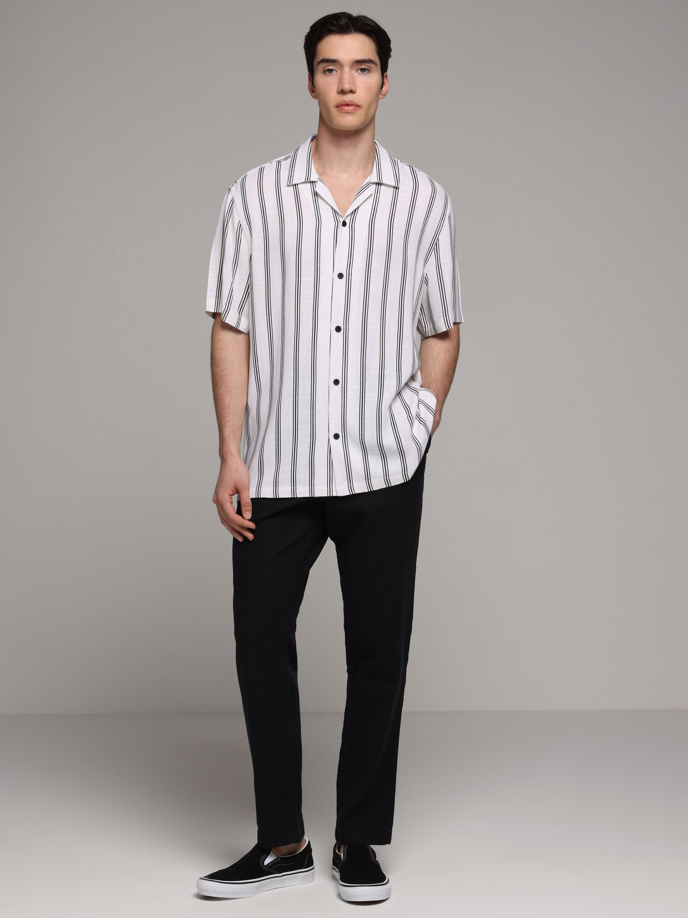 Сорочки Colin’s модель CL1081140_Q1.V1_WHT Фото