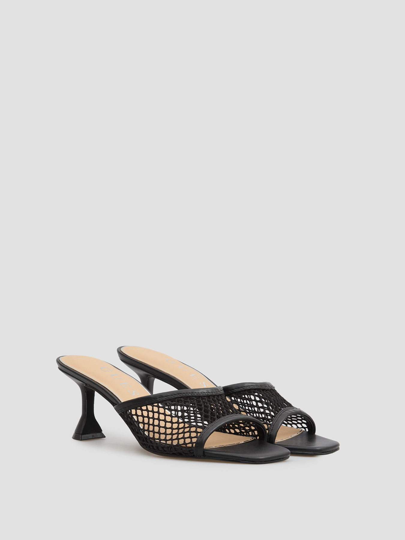 Шлёпанцы GUESS модель FLJKBA.FAB03;BLACK Фото
