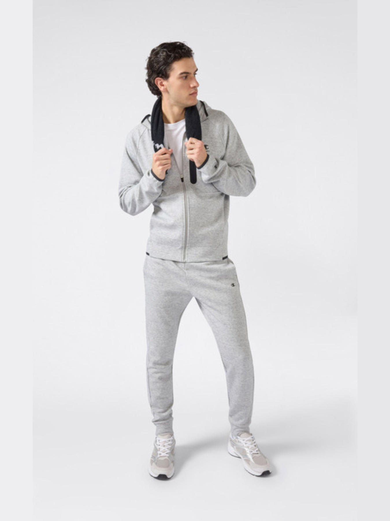 Костюмы Champion модель 221657-EM021 Фото