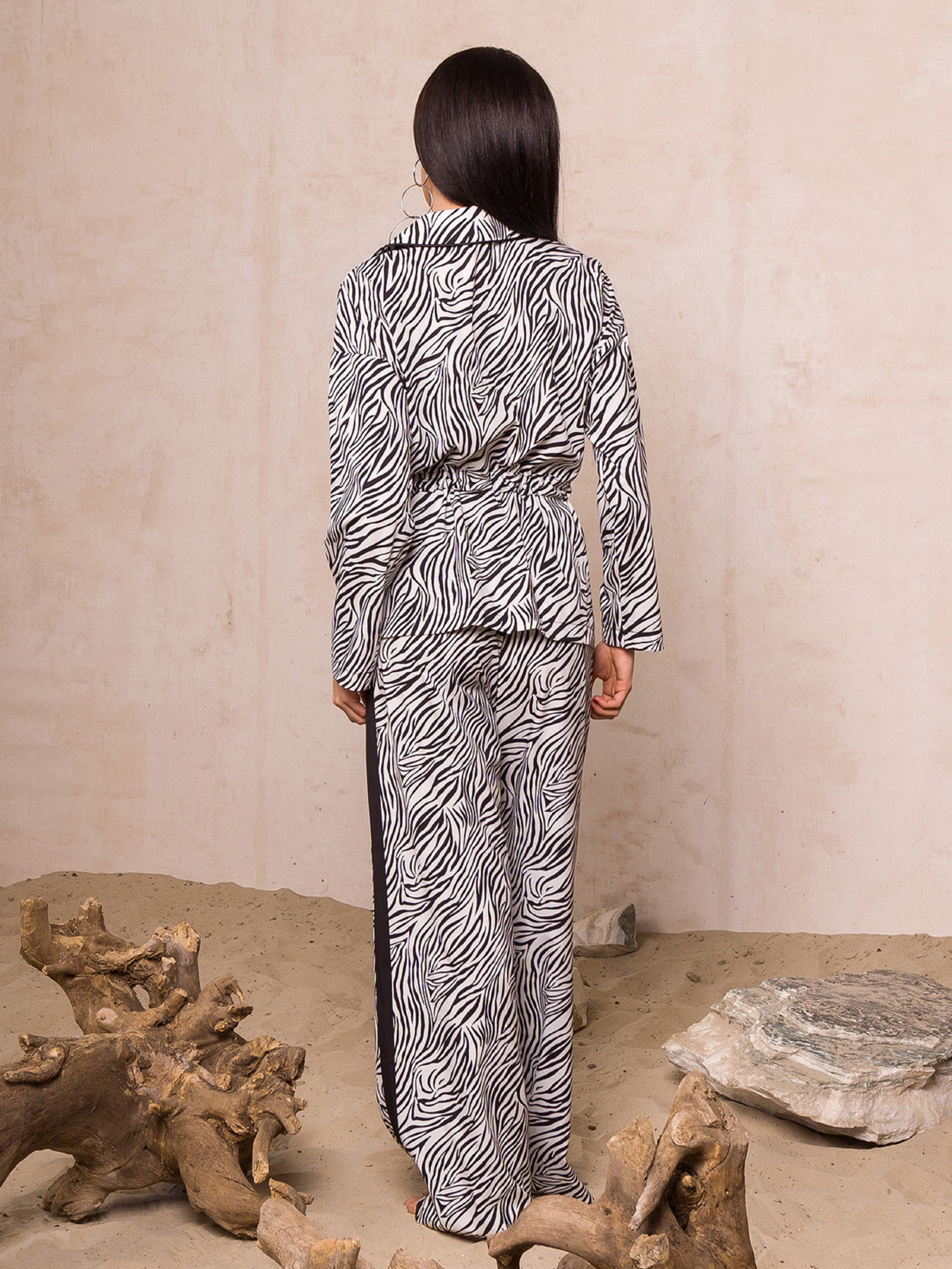 Повседневный костюм ISSA Plus модель 13162_white Фото