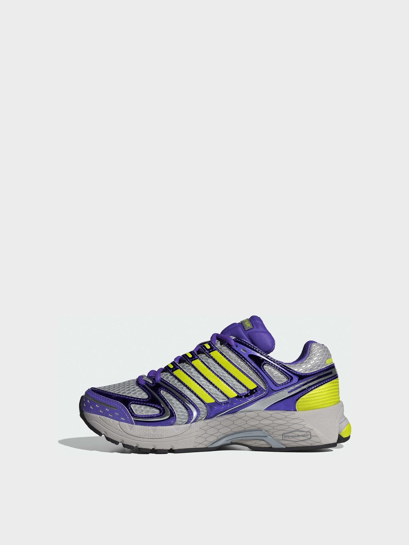 Кроссовки Adidas модель KJ8805 Кроссовки Adidas модель KJ8805 Фото