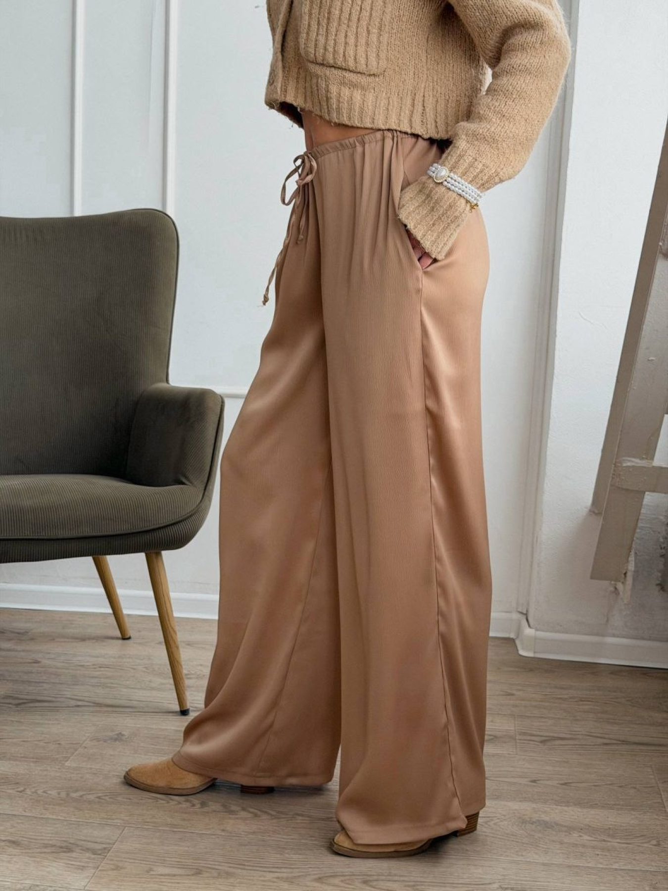 Штани Uaclothes модель like18452-bezhevj Штани Uaclothes модель like18452-bezhevj Фото