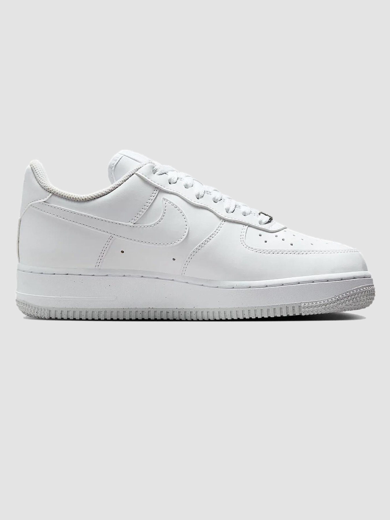 Кросівки NIKE Air Force 1 07 Next Nature White модель DC9486-112 Кросівки NIKE Air Force 1 07 Next Nature White модель DC9486-112 Фото