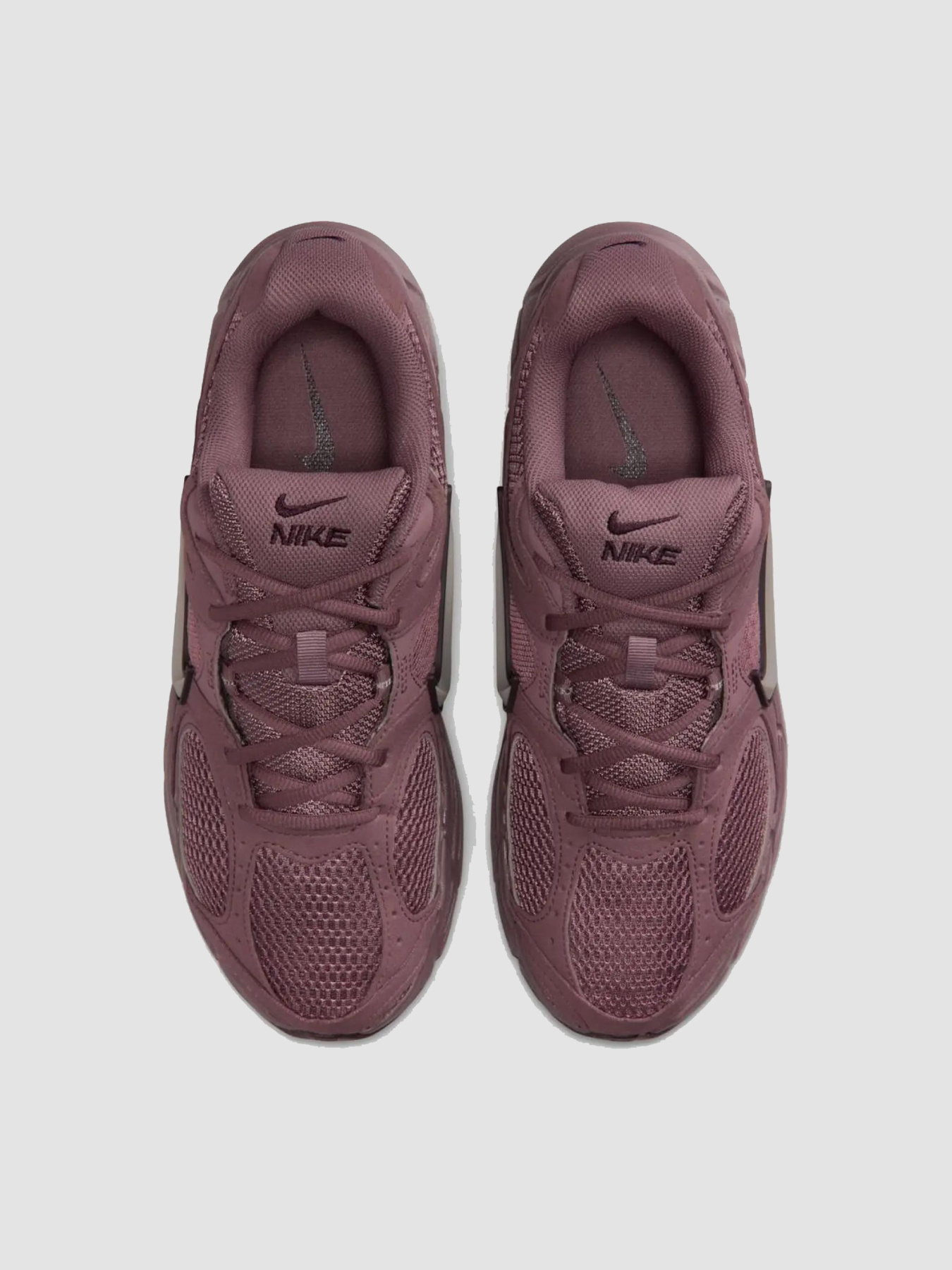 Кросівки NIKE V5 Rnr модель II6292-500 Кросівки NIKE V5 Rnr модель II6292-500 Фото