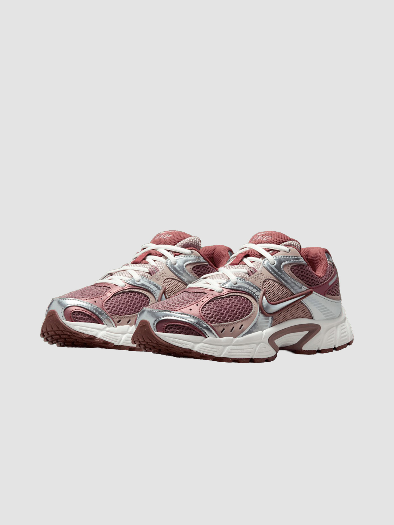 Кросівки NIKE V5 Rnr Wmns модель HQ7901-200 Фото