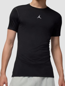 Футболки и поло Jordan Dri-Fit Short-Sleeve Base Layer Top Black модель HV4099-010 Фото