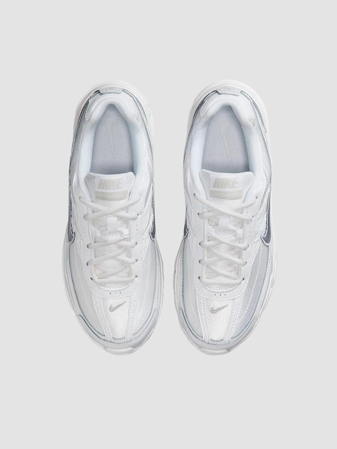 Кросівки NIKE Initiator White/Metallic модель 394053-100 Кросівки NIKE Initiator White/Metallic модель 394053-100 Фото