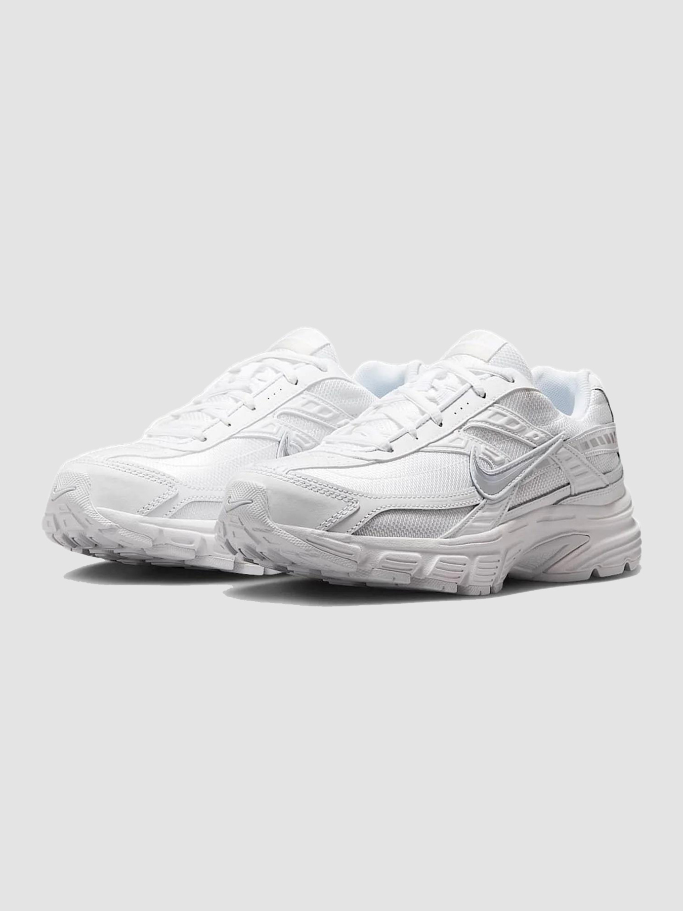 Кросівки NIKE Initiator White/Metallic модель 394053-100 Кросівки NIKE Initiator White/Metallic модель 394053-100 Фото