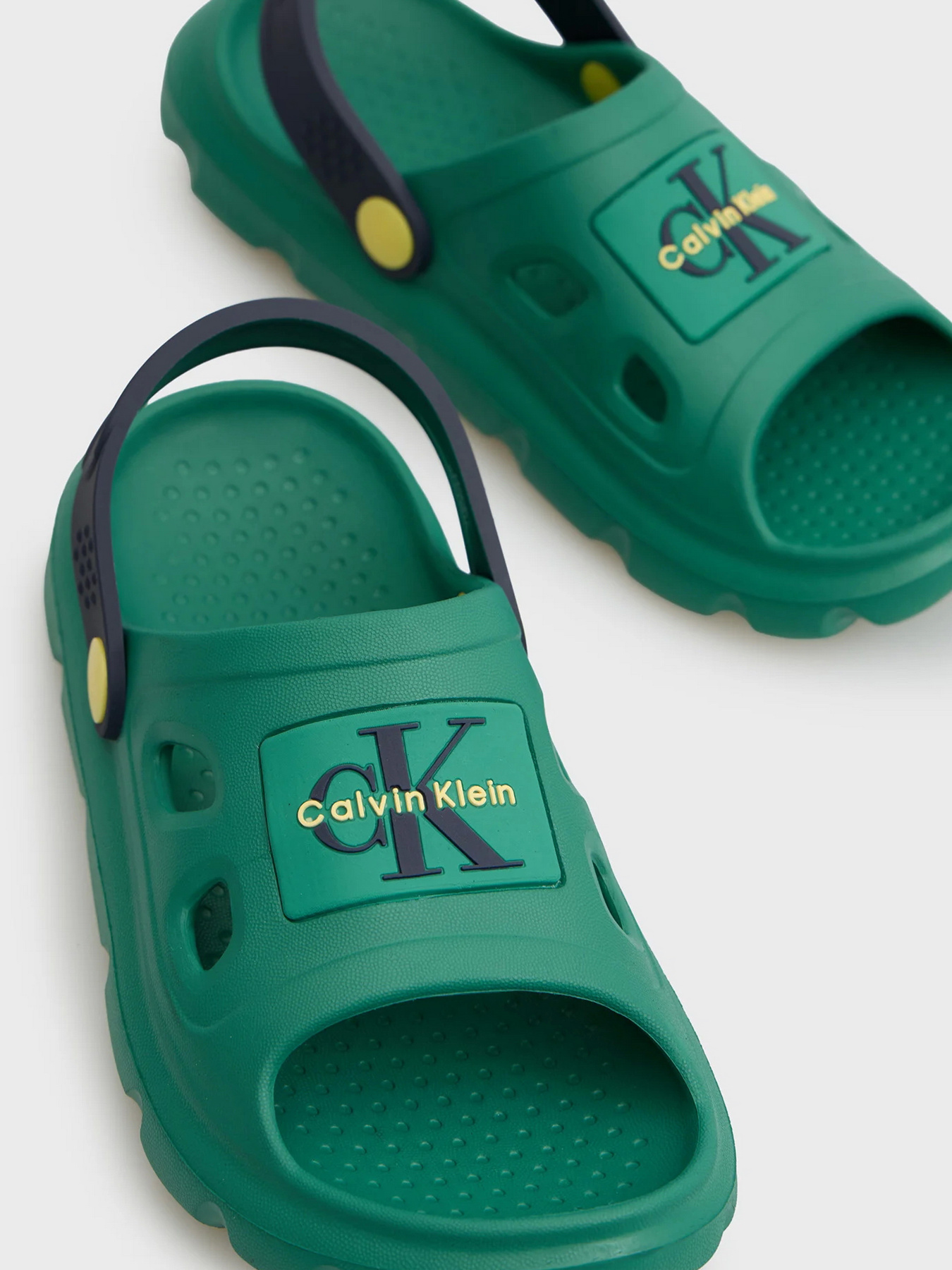 Сандалії Calvin Klein Kids модель V1XF-83326-0083 Фото