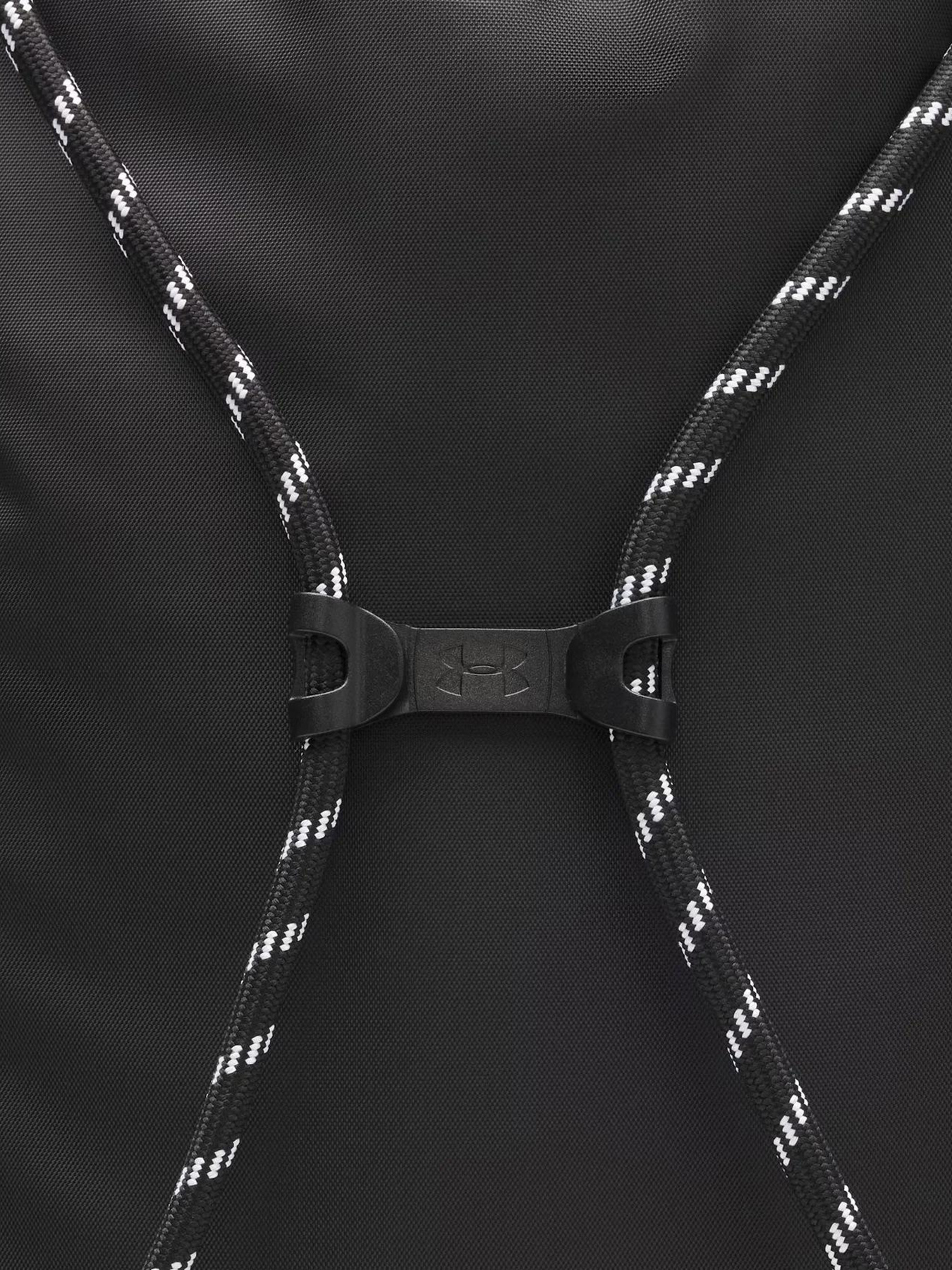 Рюкзаки Under Armour Hustle Sackpack Black модель 6000519-001 Рюкзаки Under Armour Hustle Sackpack Black модель 6000519-001 Фото