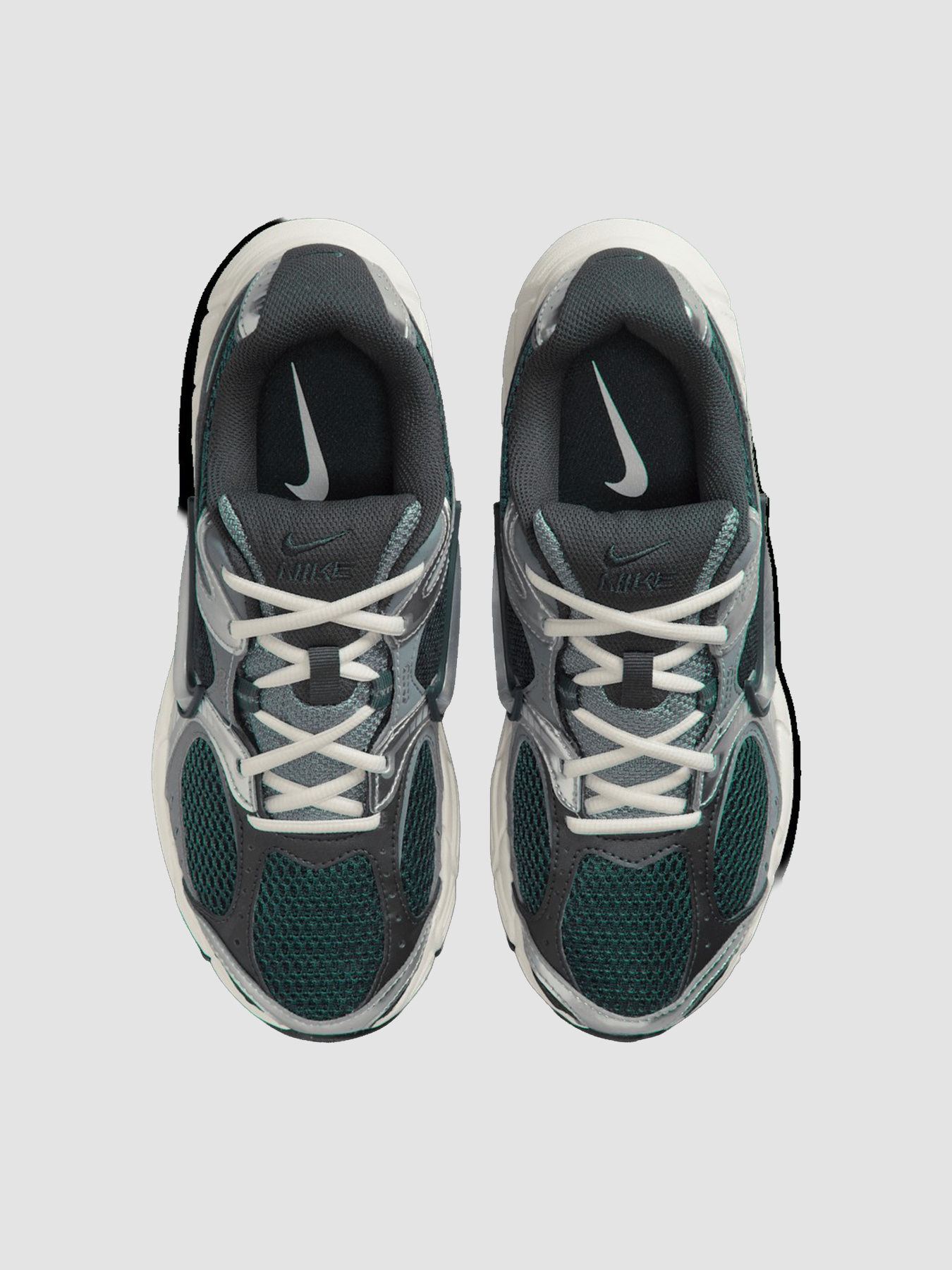 Кроссовки NIKE V5 Rnr модель HQ7901-300 Кроссовки NIKE V5 Rnr модель HQ7901-300 Фото