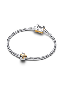 Классические PANDORA модель 764384C01 Фото