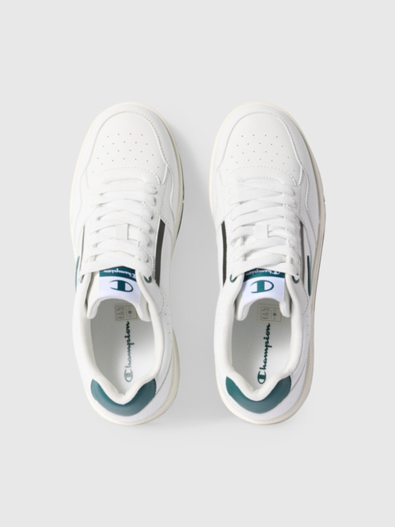 Кроссовки Champion RD18 HERITAGE PERF LOW Low Cut модель S22479-WW017 Фото