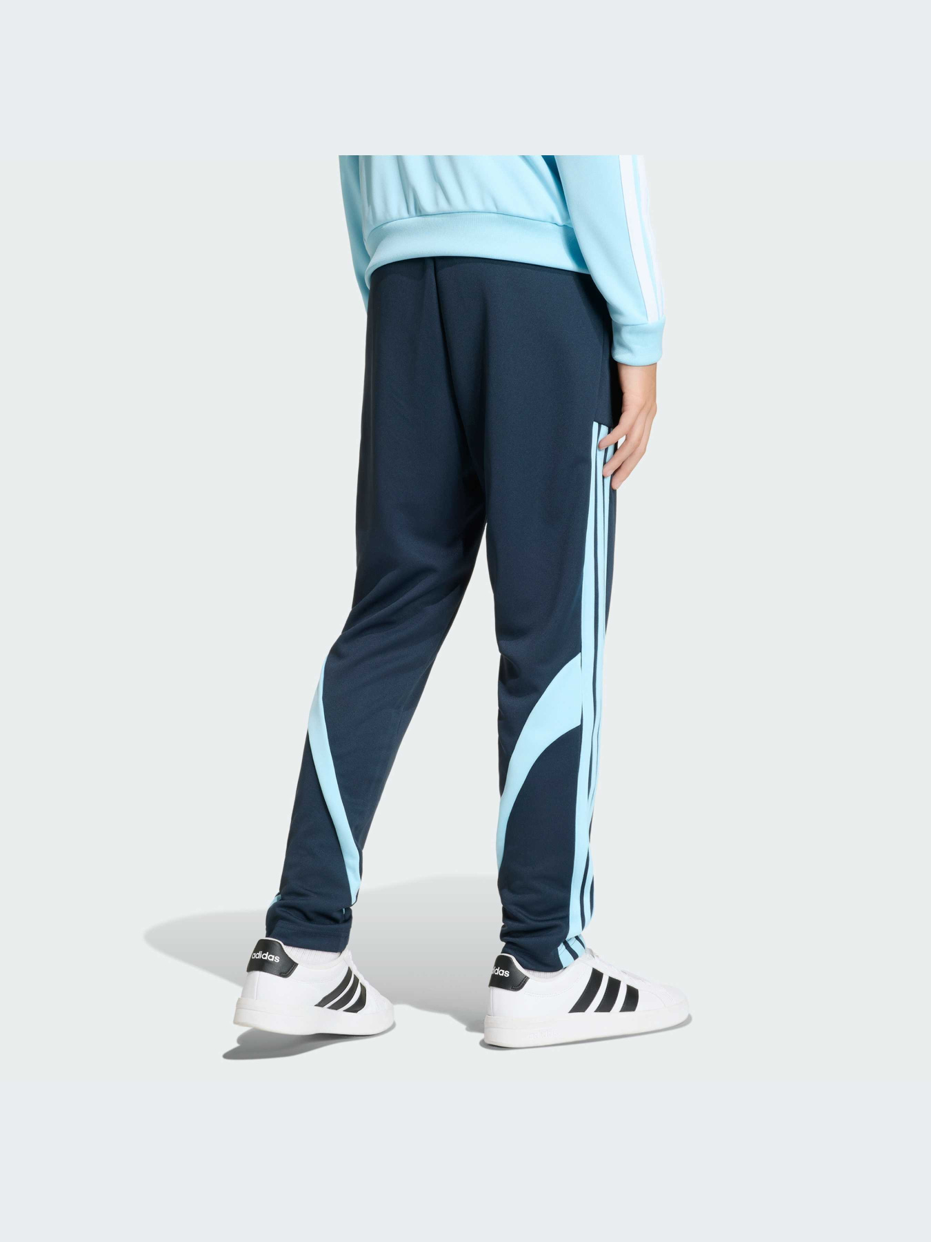 Брюки Adidas Tiro модель KD6011-KZ Фото