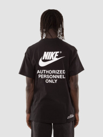 Футболки и поло NIKE Nsw Authrzd Personnel Tee модель DM6427-010 Фото
