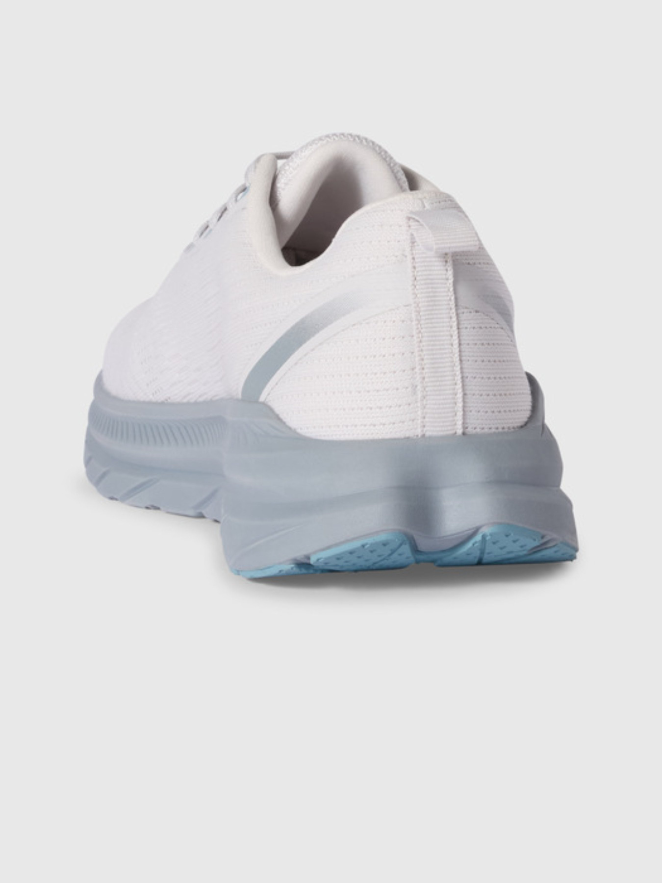 Кроссовки Champion ALPHA MAX Low Cut модель S60011-ES006 Кроссовки Champion ALPHA MAX Low Cut модель S60011-ES006 Фото