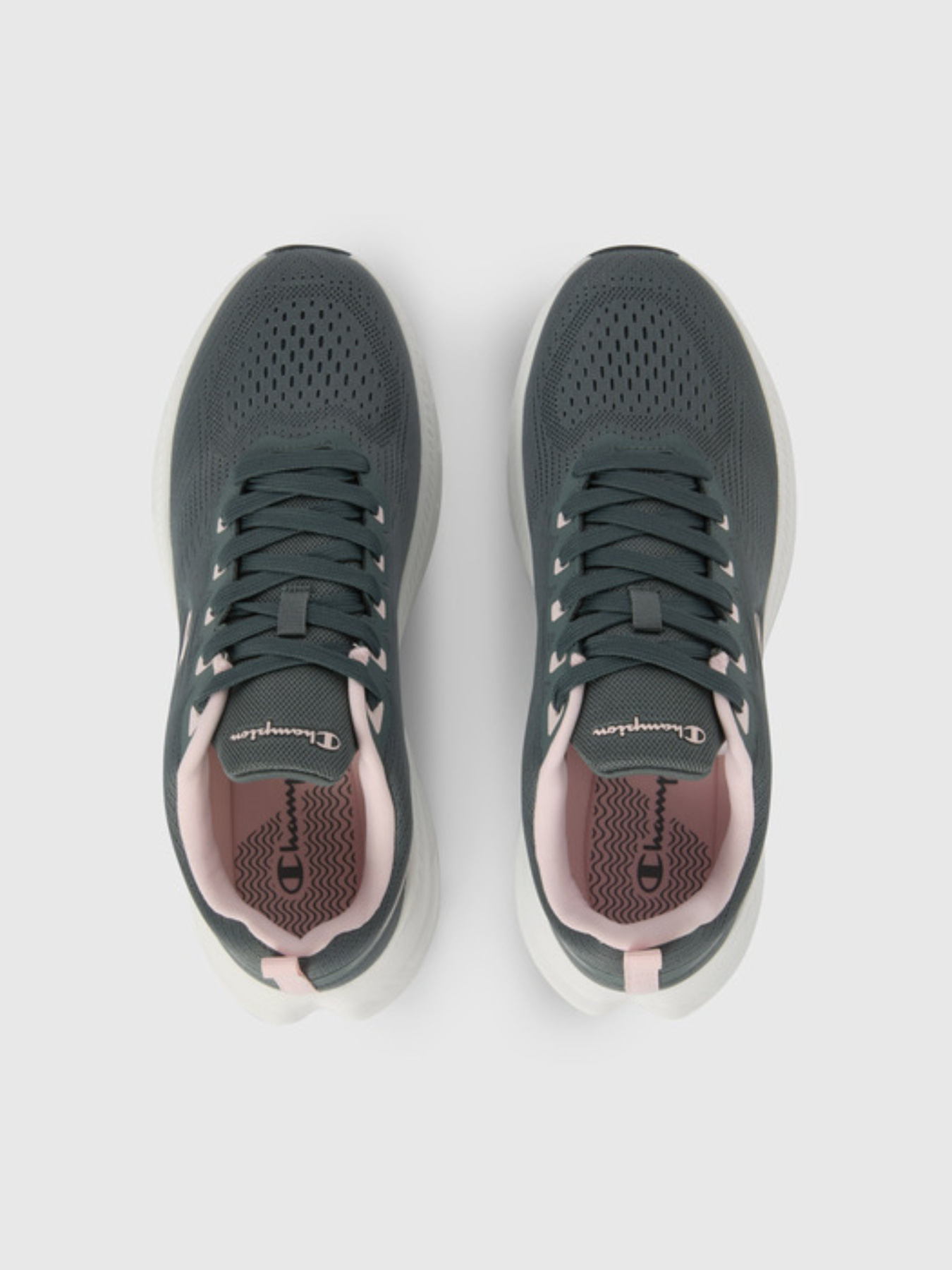 Кроссовки Champion ALPHA MAX Low Cut модель S60011-ES017 Кроссовки Champion ALPHA MAX Low Cut модель S60011-ES017 Фото